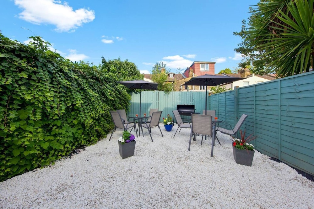 outdoor bbq area