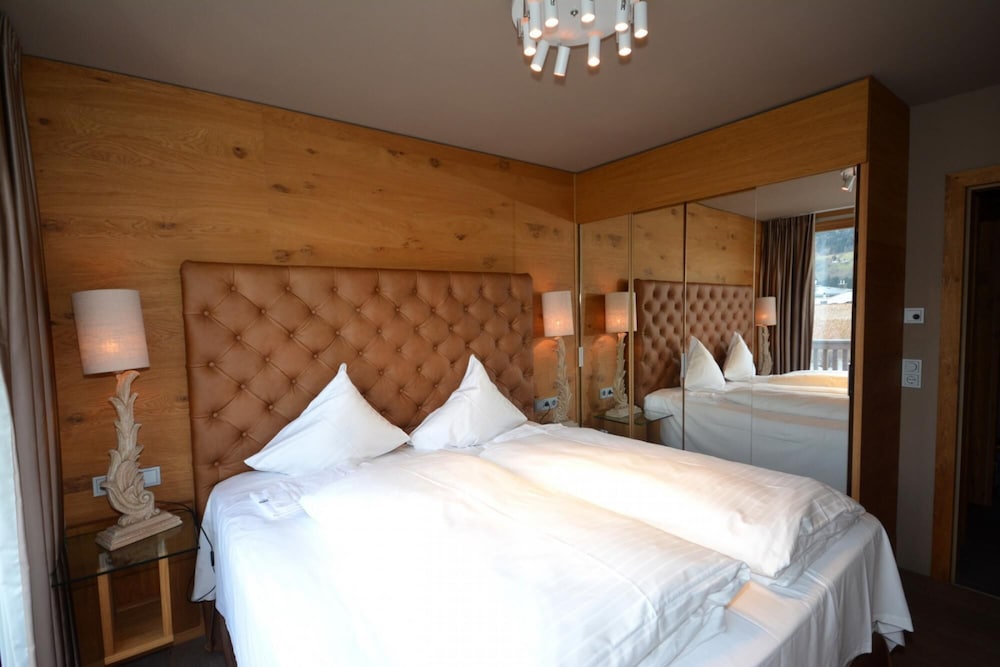 Zell City Exclusive Lodges - Penthouse Mandalisa