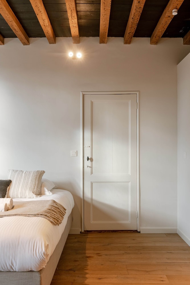 Huswell - Architect gem in the Heart of Ghent