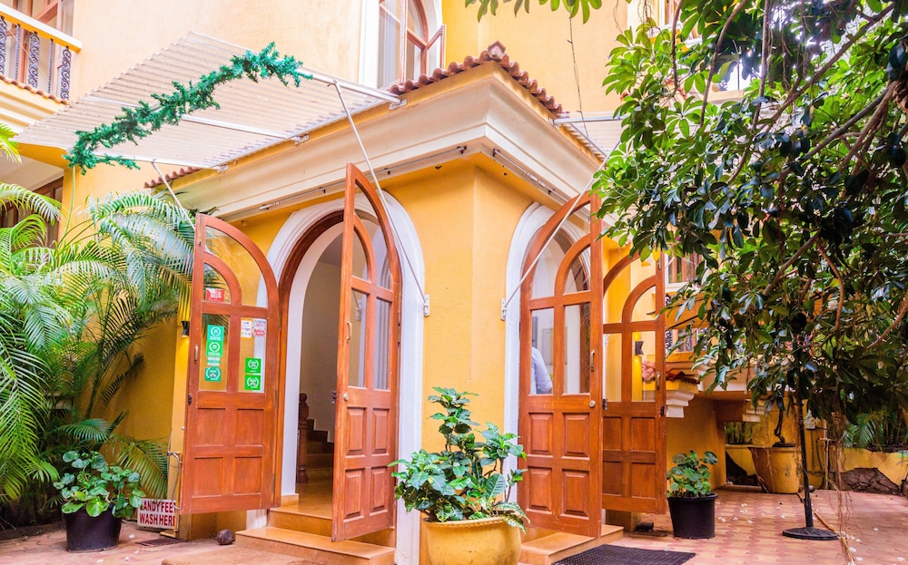 Bougainvillea Guest House view 3