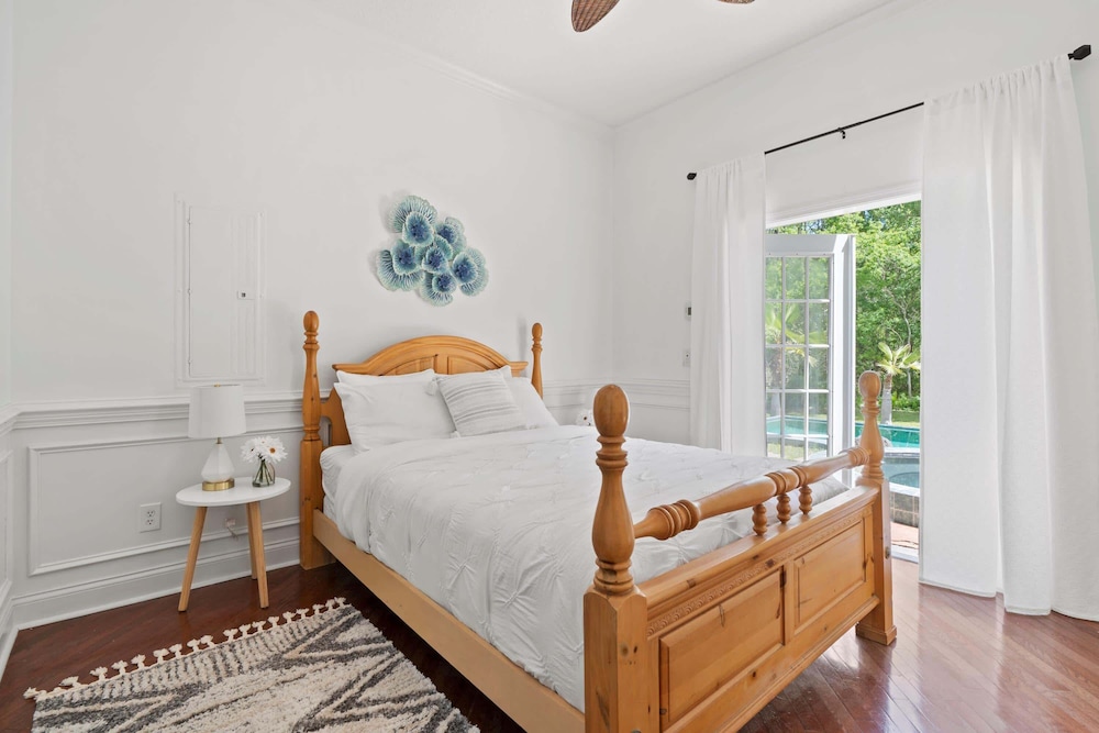 Aqua Dream Home for 11