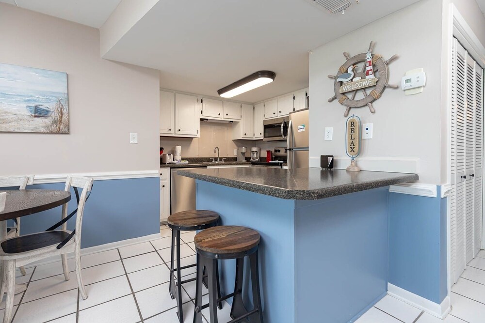 Island Winds East 707 2 Bedroom Condo