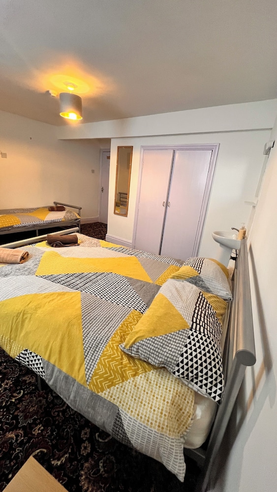 Castle Lodge Guest House