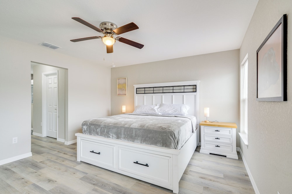 Hike, Paddle & Explore: Home w/ Lanai in Ocala