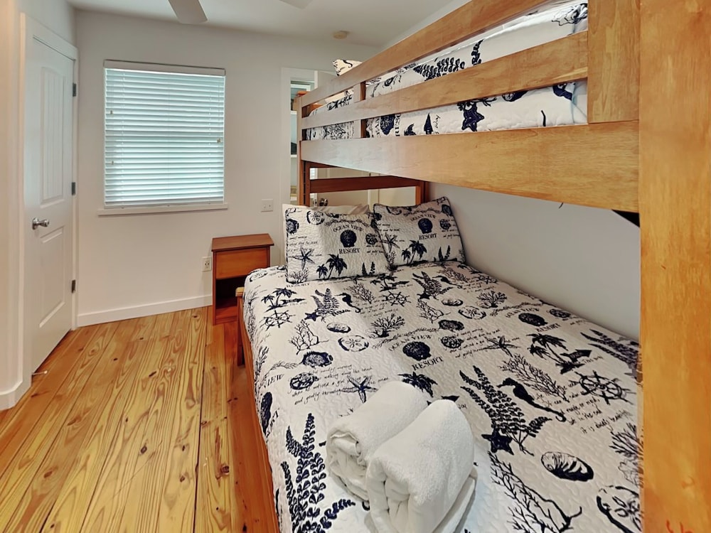 Seacasa 18 by Silver Sands Vacation Rentals