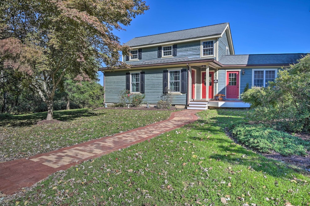 Lovettsville Cottage in Heart of Wine Country - Property Image 2