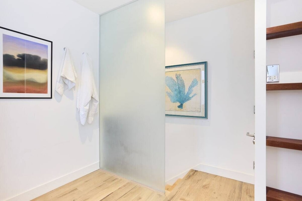 The Rosebery Retreat - Inviting 4bdr With Garden