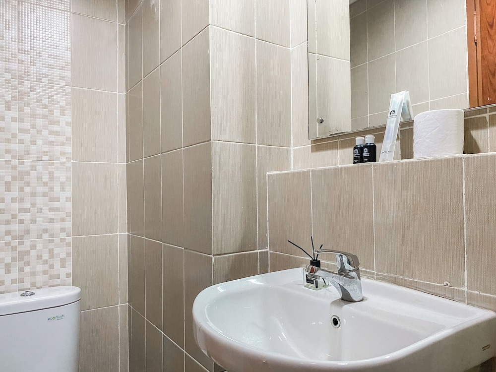 Cozy And Comfort Living Studio At Enviro Apartment