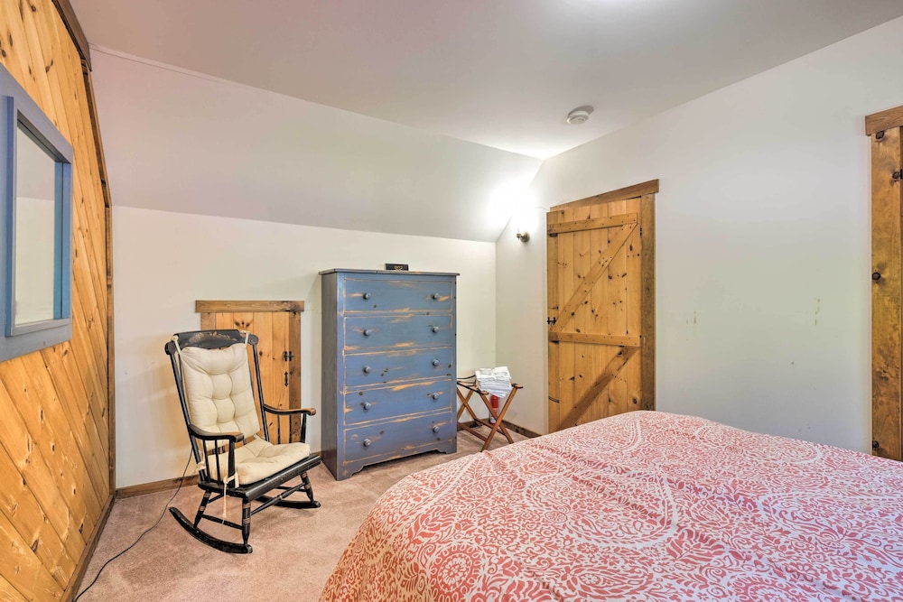 Boothbay Harbor Cabin w/ Spacious Deck & Yard!