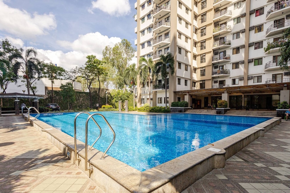 Lovely Skyview Haven -near BGC