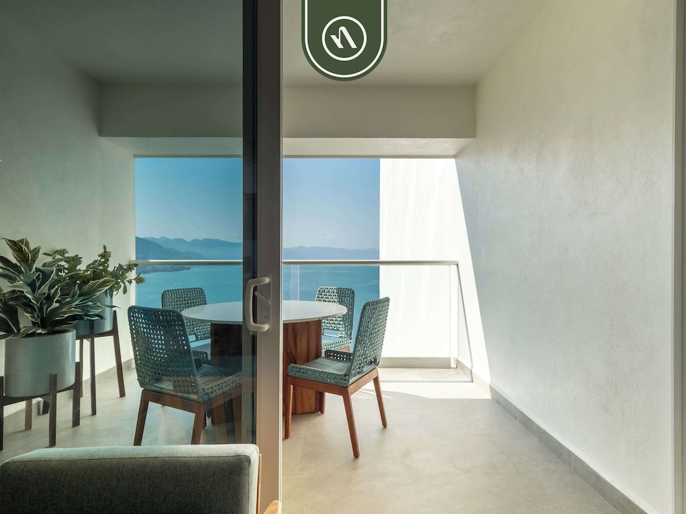 Luxurious Majestic 4 Bedroom- Free Parking