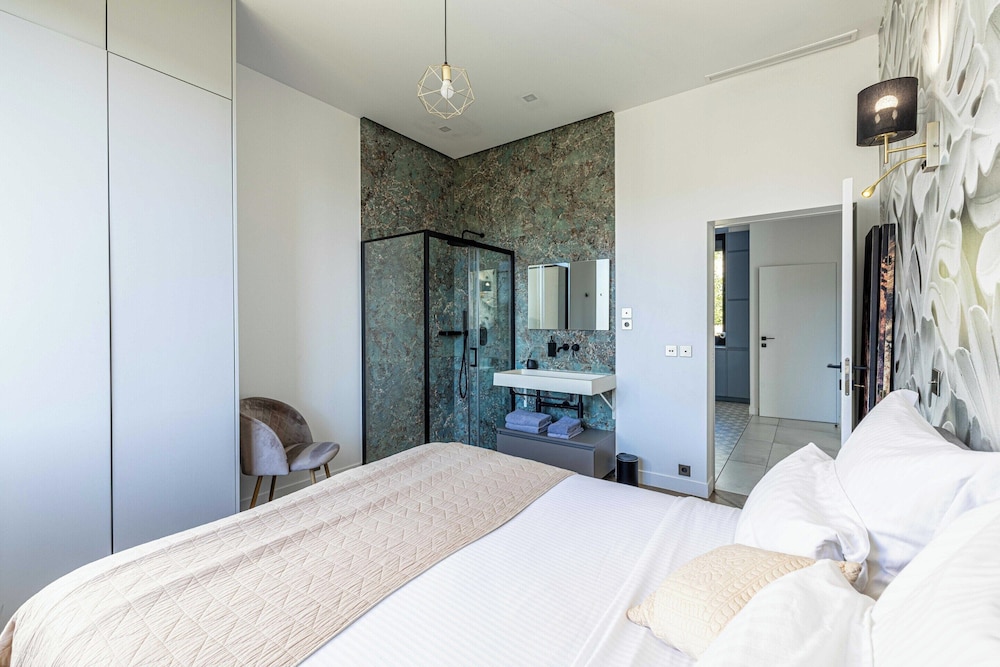 Luxurious Villa With Heated Pool 6br/12p - Cannes Juas view 4