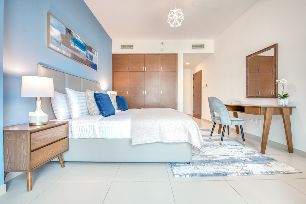 Capital Living On Reem: The Arc Towers