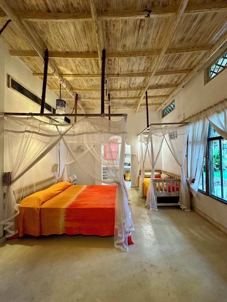 Deep Blue Sea Rental Villa