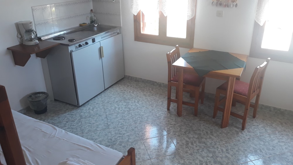 Ambeles Apartments photo 4