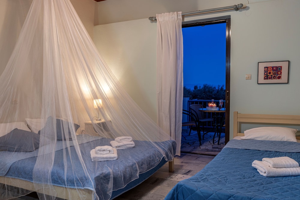 Cozy Summer Retreat - Perfect Location photo 2