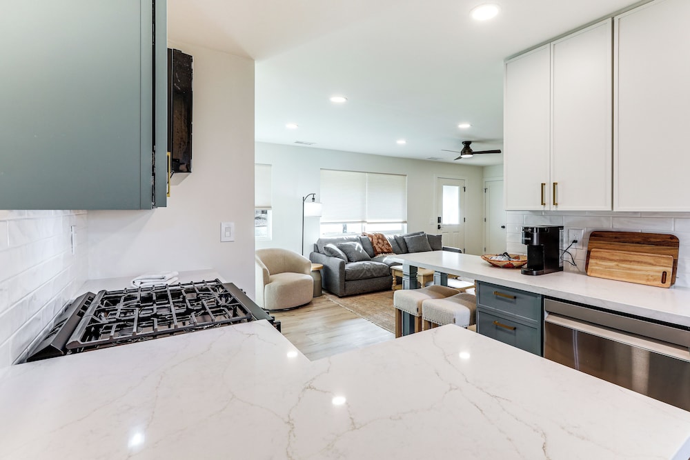 Near NAU & Dtwn! Kid-friendly Flagstaff Retreat