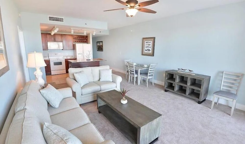 Laketown Wharf 331