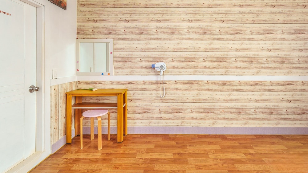 Taean Vintage House Pet-friendly Pension