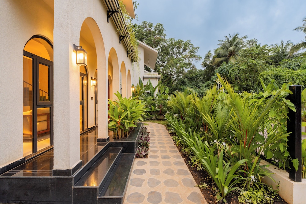 BellaVie | 3-BHK Villa With Private Pool & TV Lounge Area In A Gated Complex