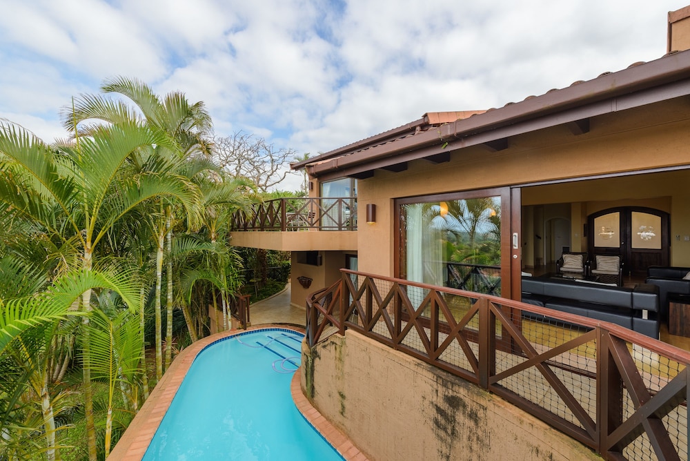 San Lameer Villa Rentals Three Bedroom Luxury 13908
