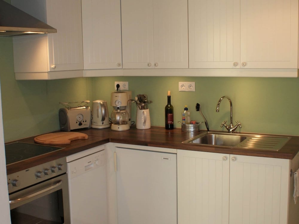 Flat on Rugen for 2 Adults and 2 Children view 4