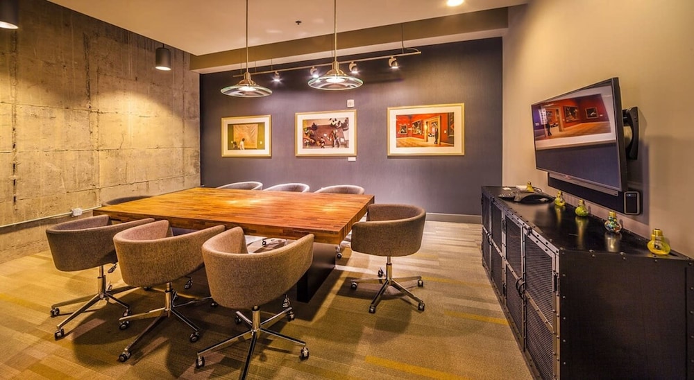 meeting & event spaces