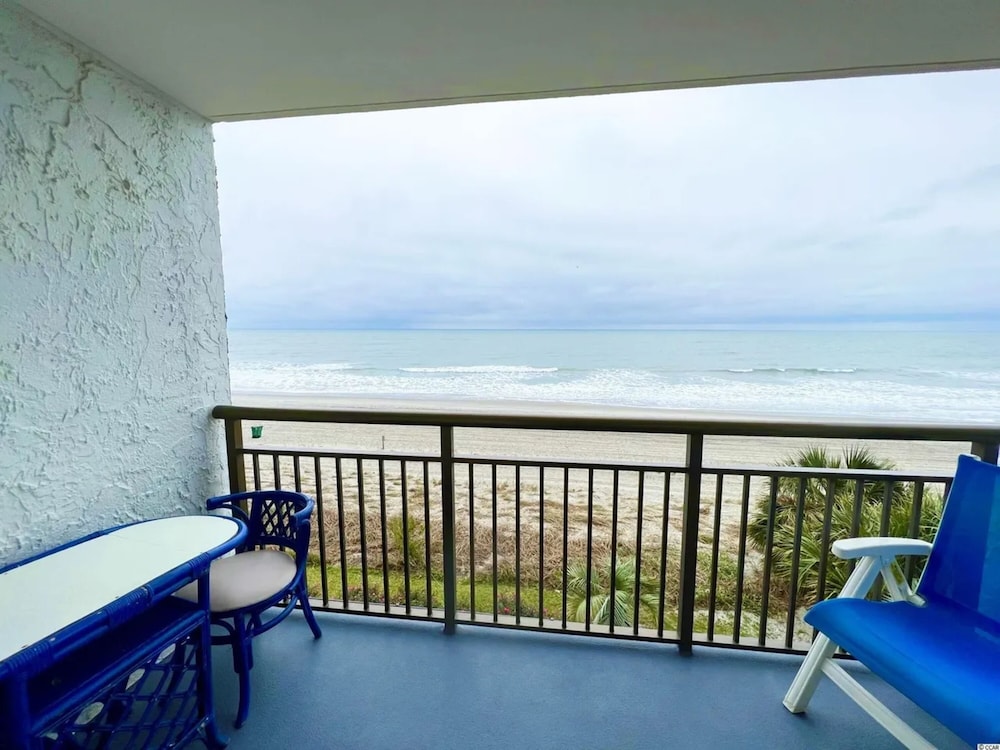Oceanfront Resort 1BR w Beach View