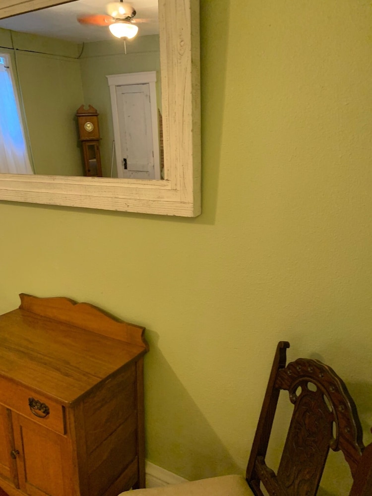 Historic Whiting Hotel Suites - Property Image 48