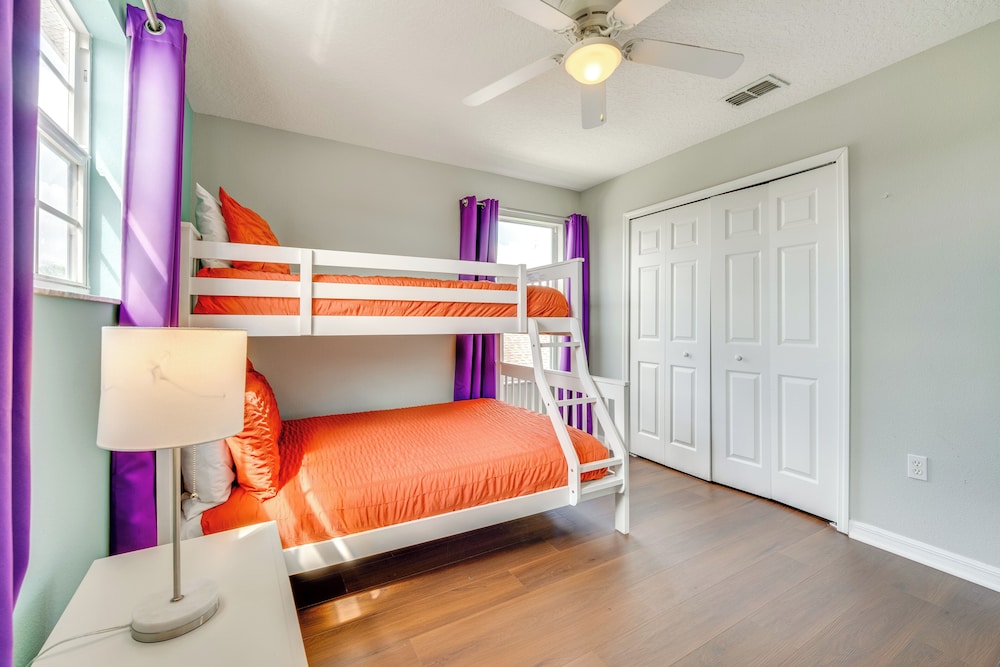 Luxury Championsgate Home Near Disney Parks!
