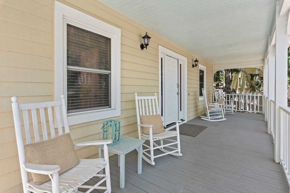 Steps to Beach & Pool Screened Porch Pelican Bay 45 at Wild Dunes Resort