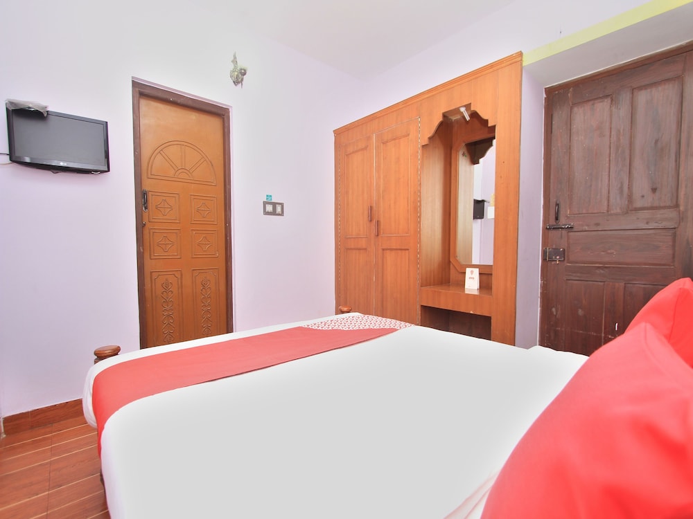 OYO 13597 Travel Stay Residency