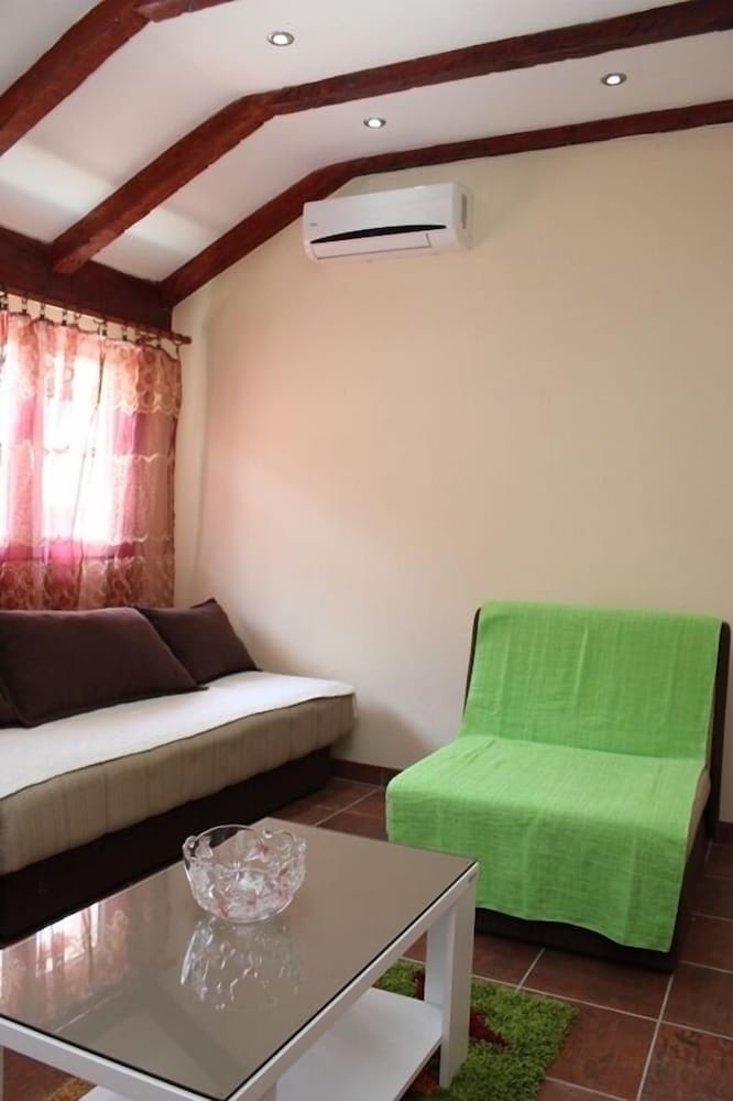 Apartments Bordo view 4