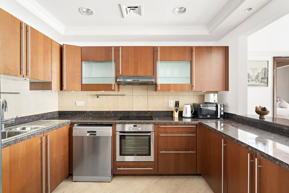 StoneTree - Golden Mile 5 2BR - Beach Access