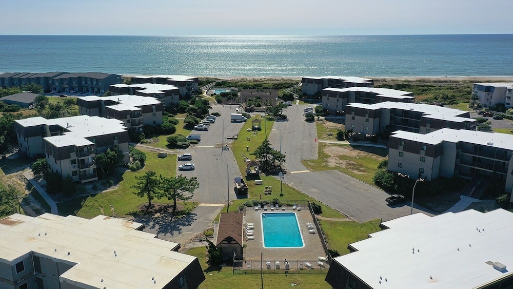 Southwinds J6 2 Bedroom Condo by RedAwning view 5