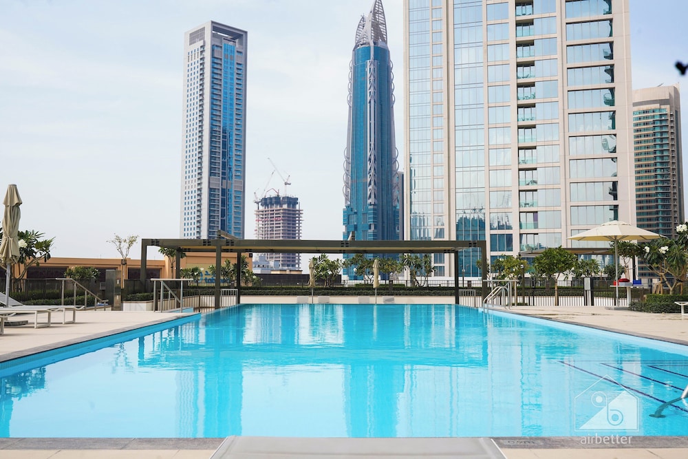 Luxurious 2B Apartment at Burj Crown Downtown