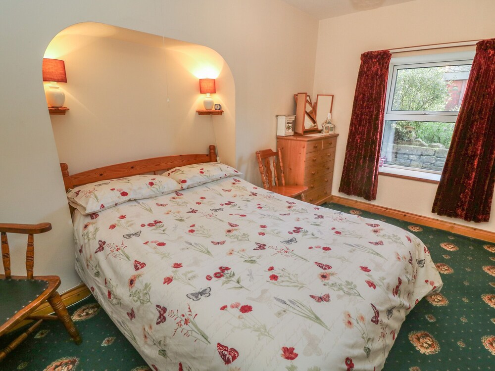 Sycamore Cottage view 5