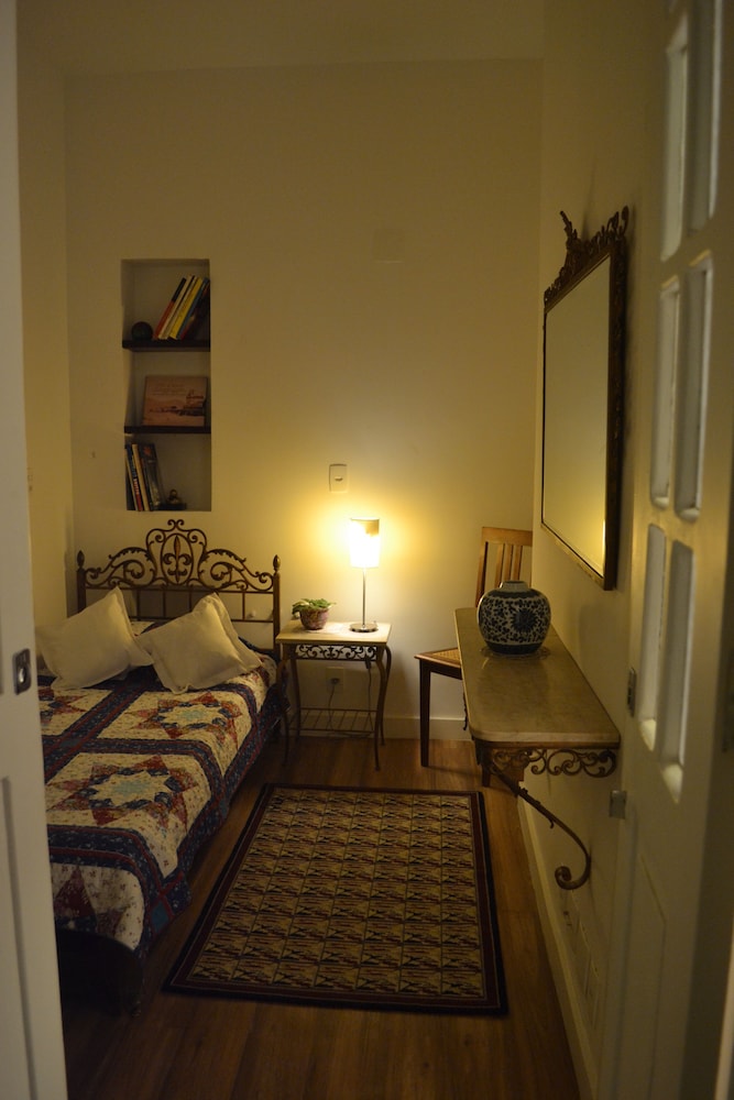 Casa Amarela Guest House - ZONA SUL
