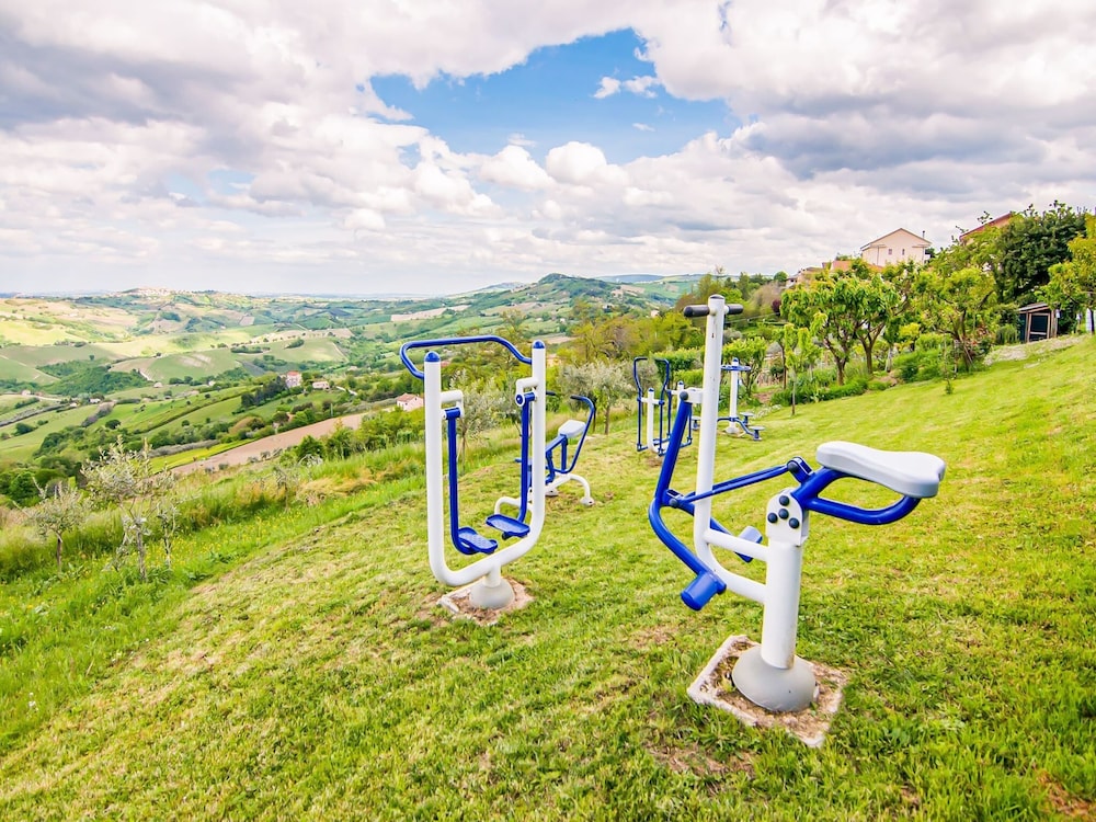 Photo 9