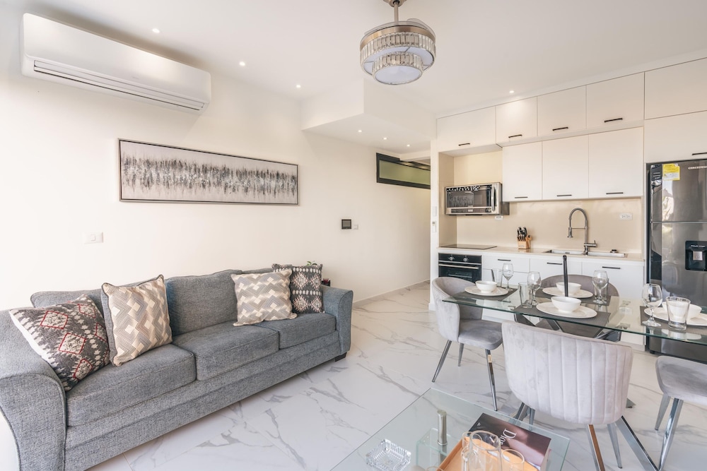 Apartment With Private Pool w 2br in cap Cana
