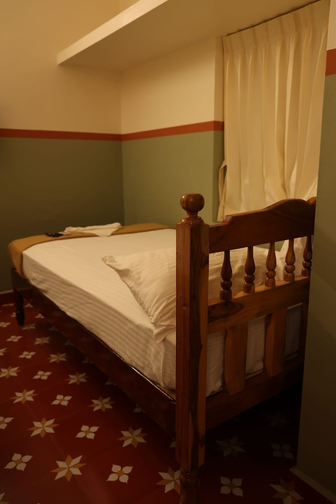 Dwaraka Guest House
