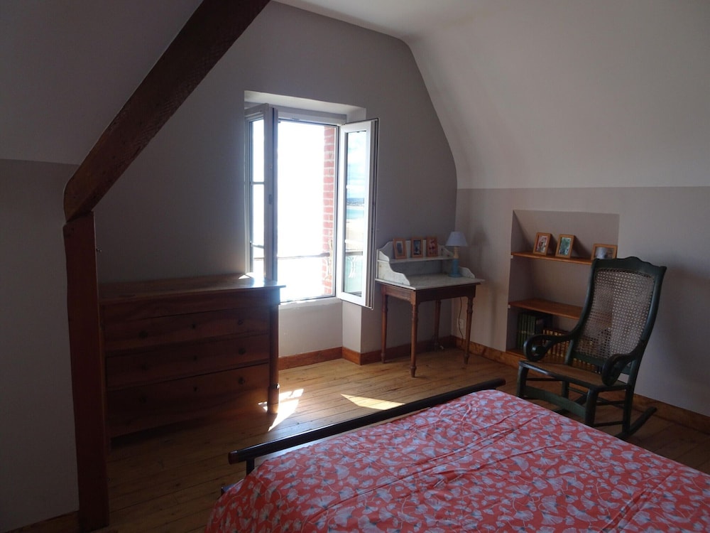 Villa in Normandy With Beach Access
