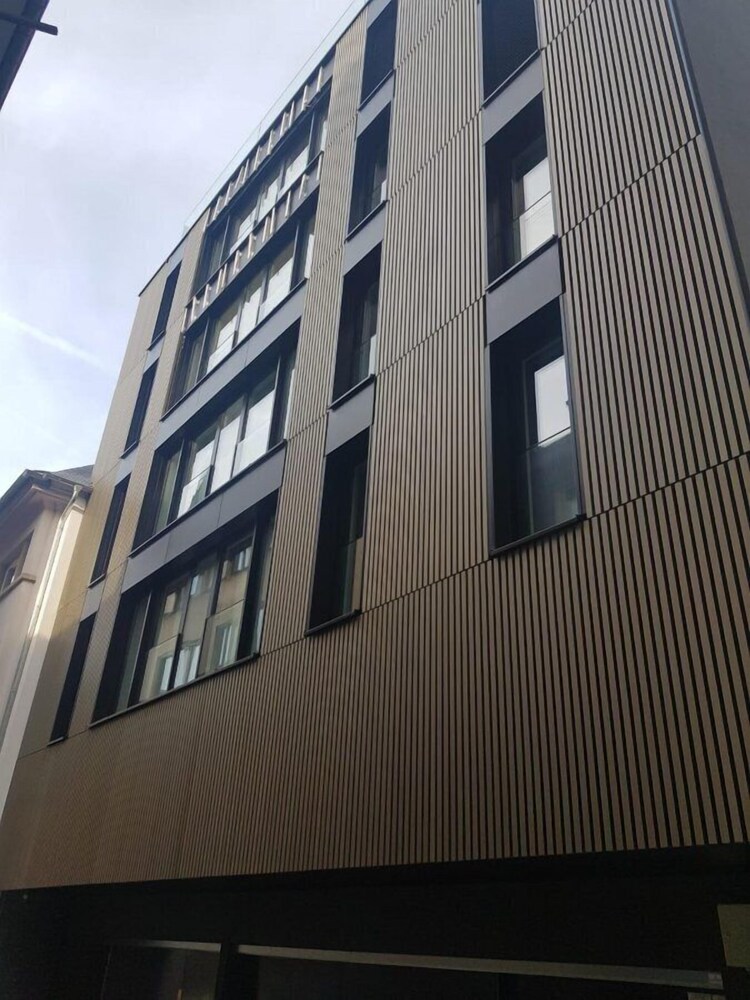 Trendy New & Large 3 Beds, 90m2 in City Center