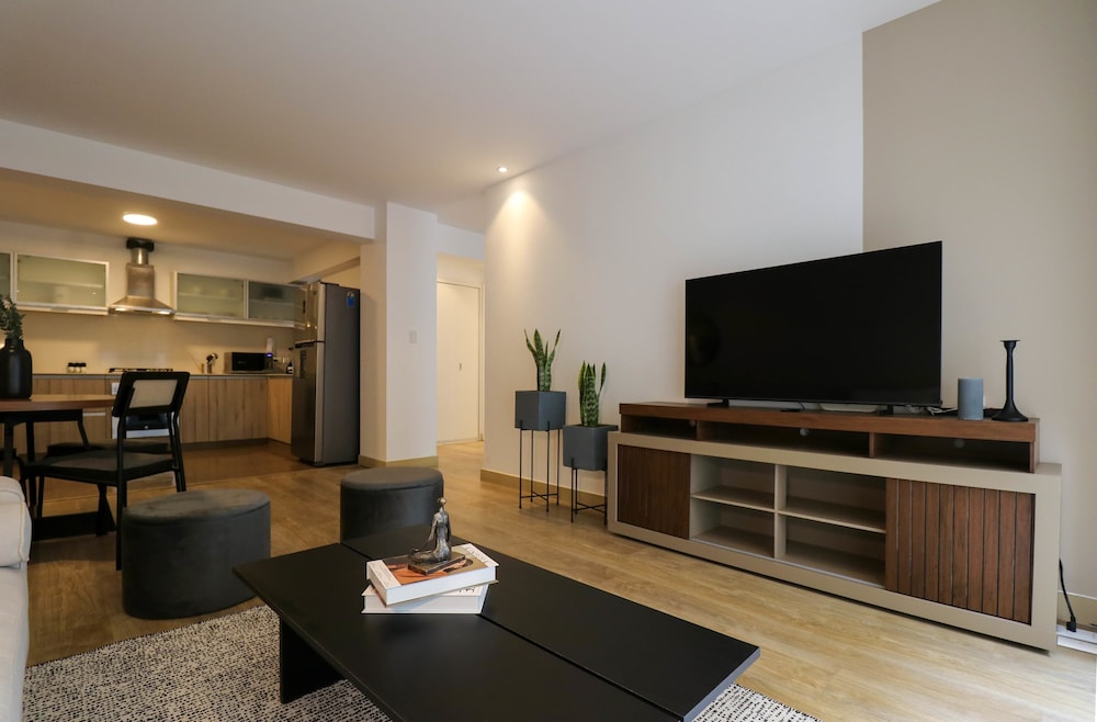 w Stunning 1BR Near Malecon in Barranco