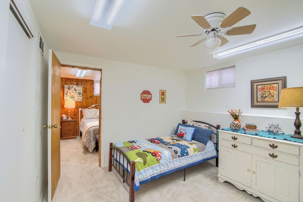 Group Getaway w/ Mtn Views: Home in Circleville!