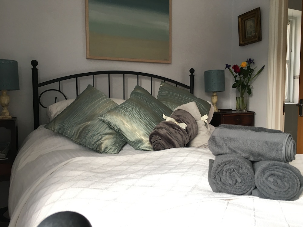 5 Charlton Mill Way B&B view 3