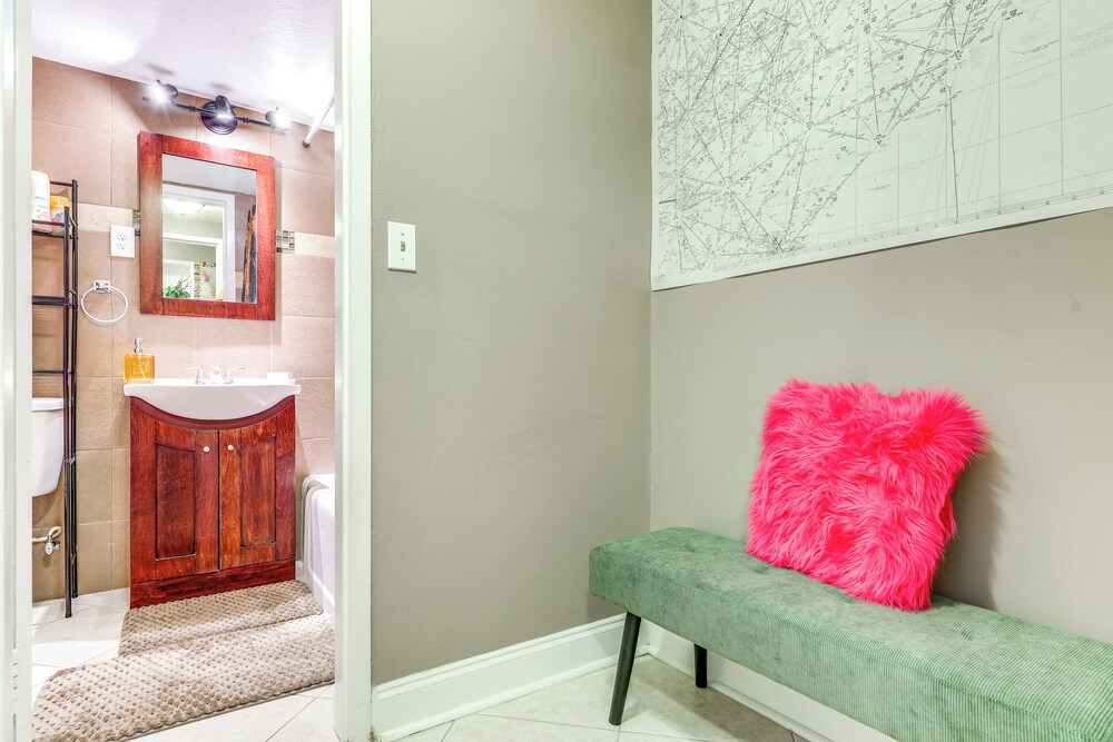 Downtown Studio w/ City Views in Jacksonville!