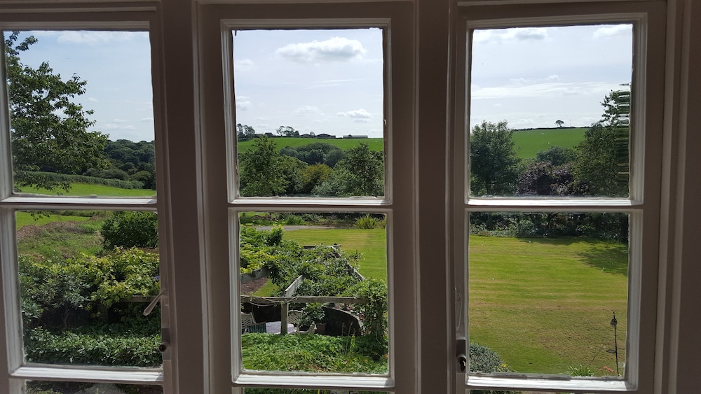 Lowerfield House