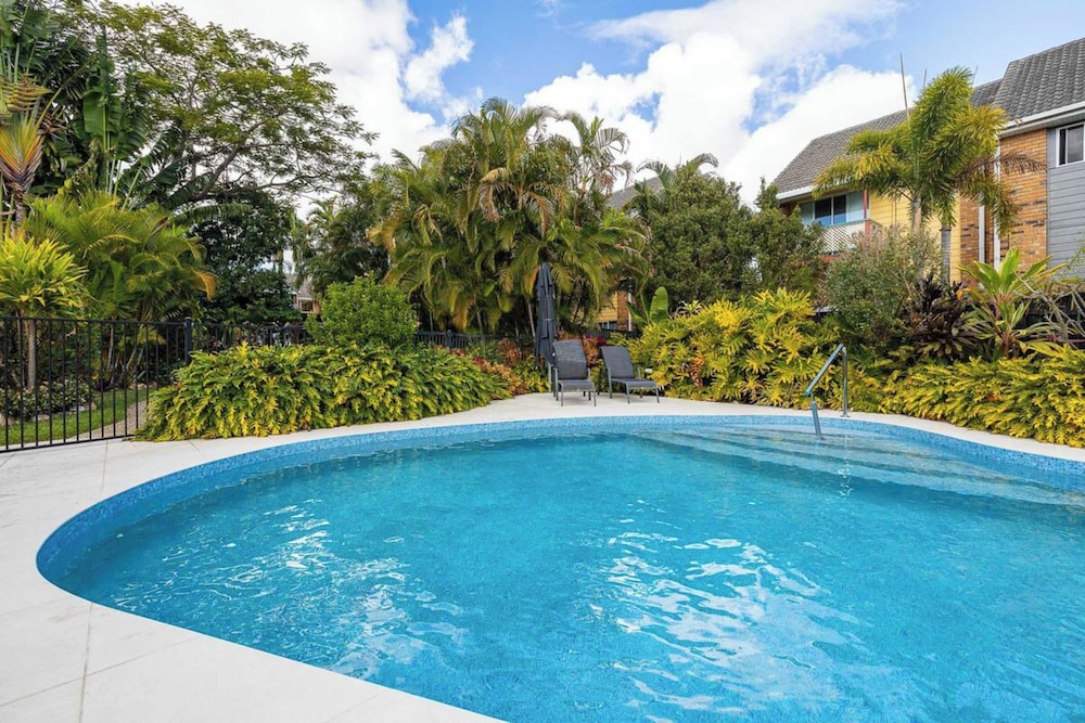 Gorgeous & Family Friendly 4 Bedroom Home