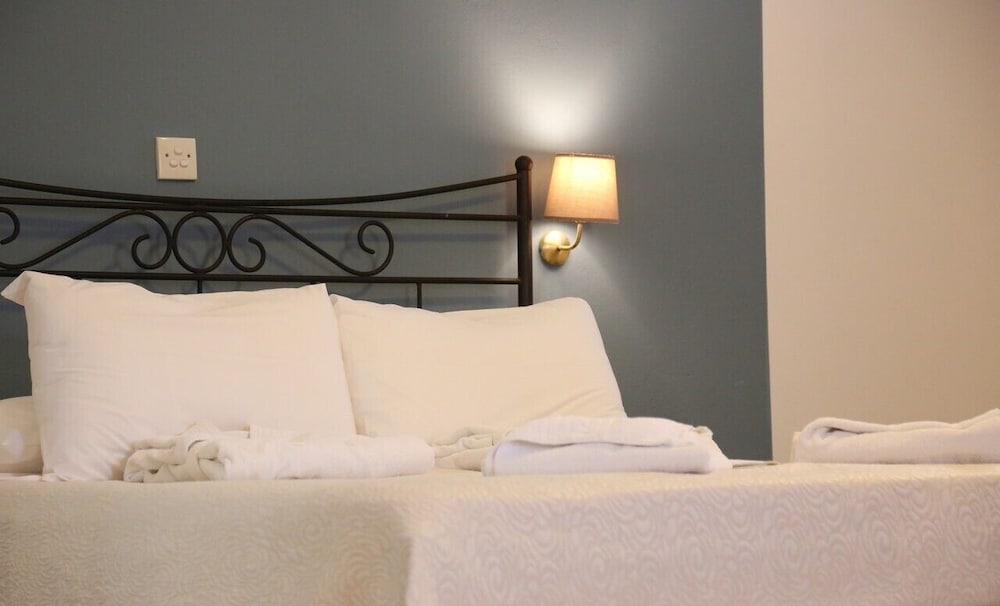 Sunrise Beach Suites